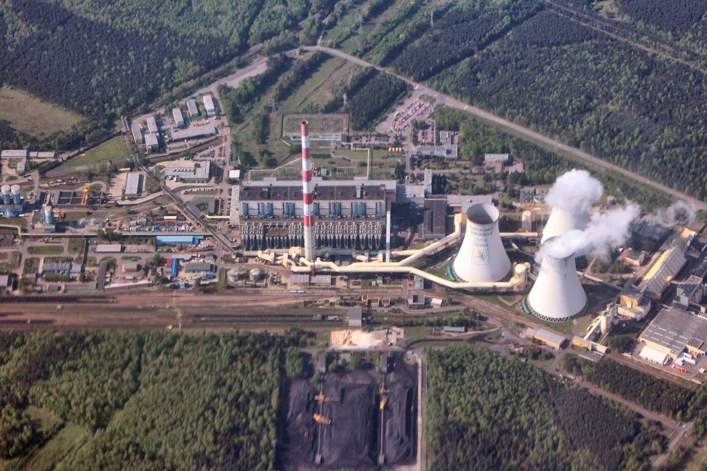 Jaworzno Power Station in Poland. The power plant uses coal to generate electricity. (Photo: Wikimedia Commons / Marek Slusarczyk)