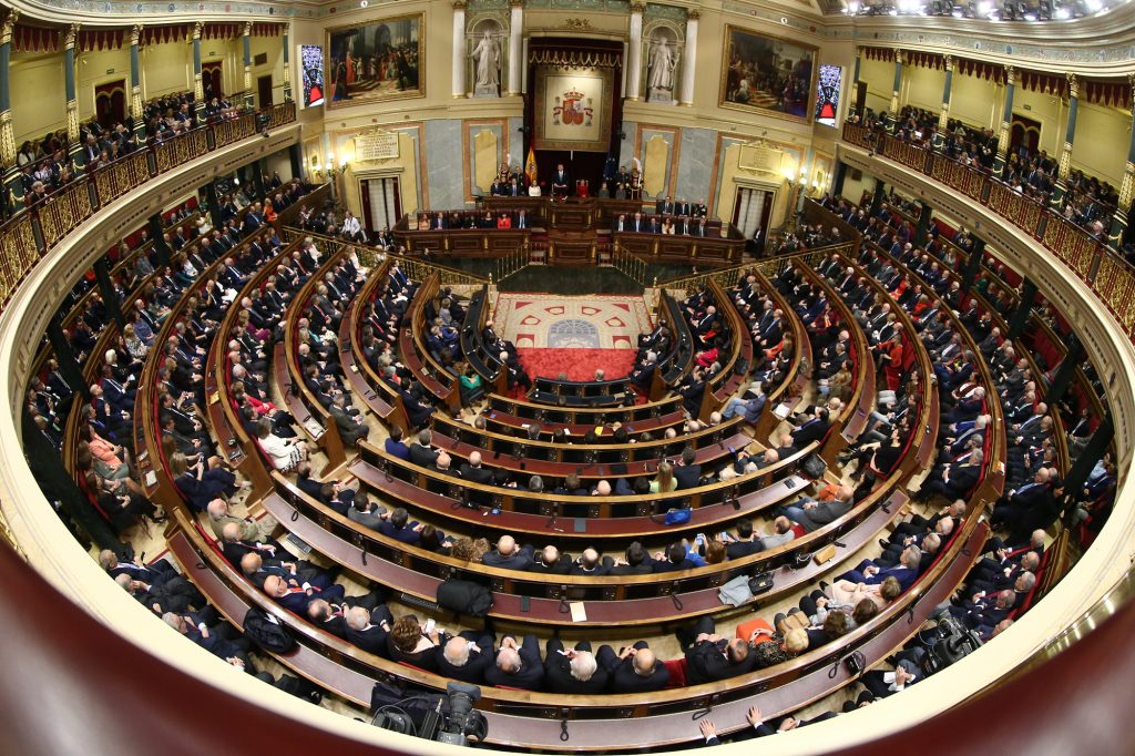Overview of the Chamber of the Congress of Deputies, during the commemorative act of the 40th Anniversary of the Spanish Constitution. (Photo: Government of Spain / Wikimedia Commons)