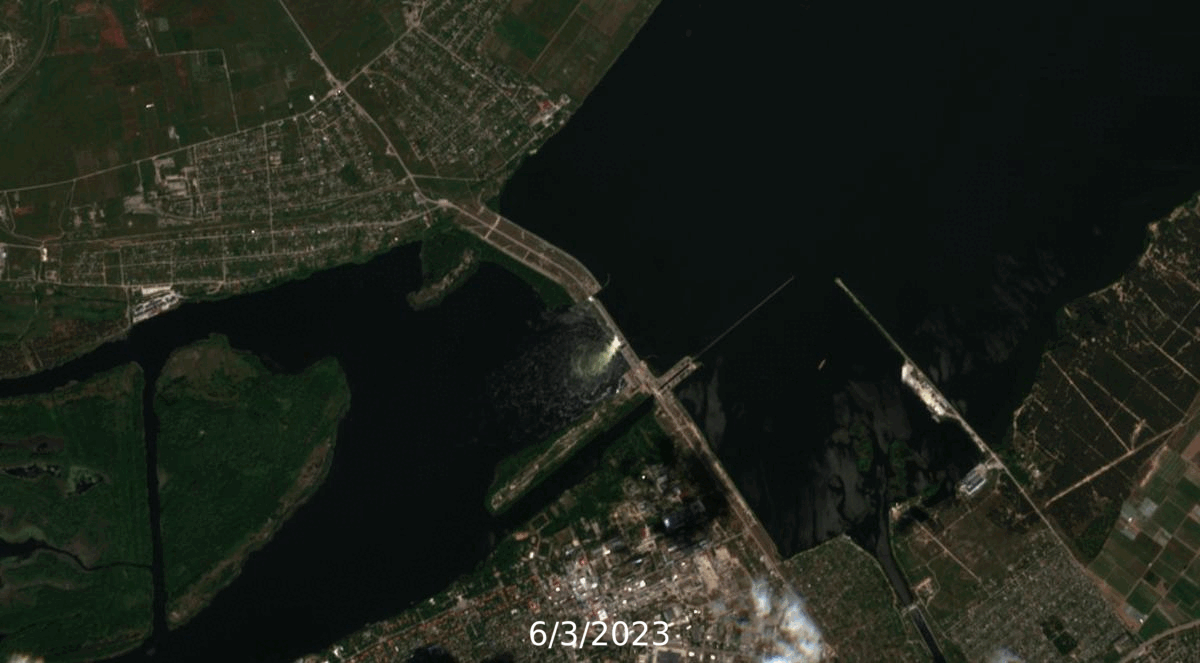 GIF of destruction of the Kakhovka Dam made with Sentinel-2 imagery (Source: Copernicus Sentinel / Wikimedia Commons)