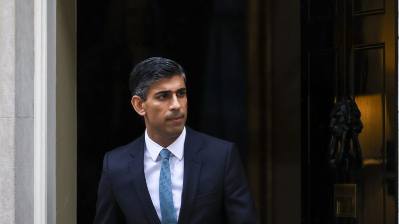 Newly appointed Prime Minister Rishi Sunak leaving No10 Downing Street for his first Prime Ministers Questions at the House of Commons. 10 Downing Street. (Photo by Rory Arnold / No 10 Downing Street / Flickr.com)