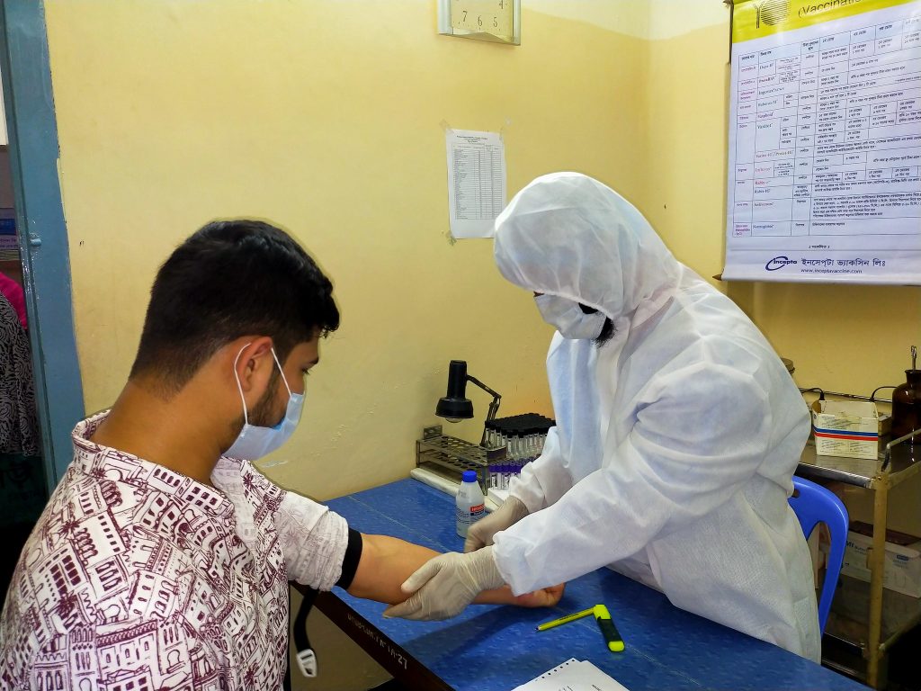 Laboratory Examination before Ocular Surgery during COVID-19 Pandemic in Bangladesh in 2020 (Photo: IAPB/Vision 2020 / Flickr.com)