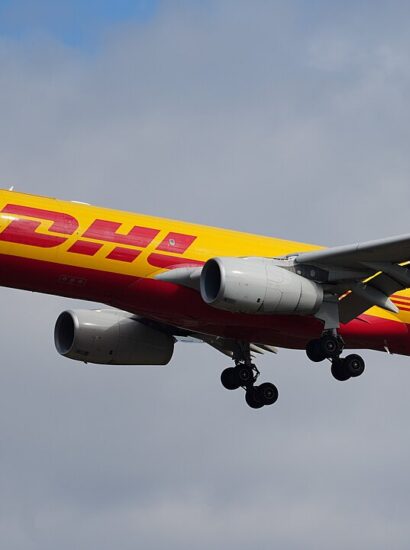 DHL jet