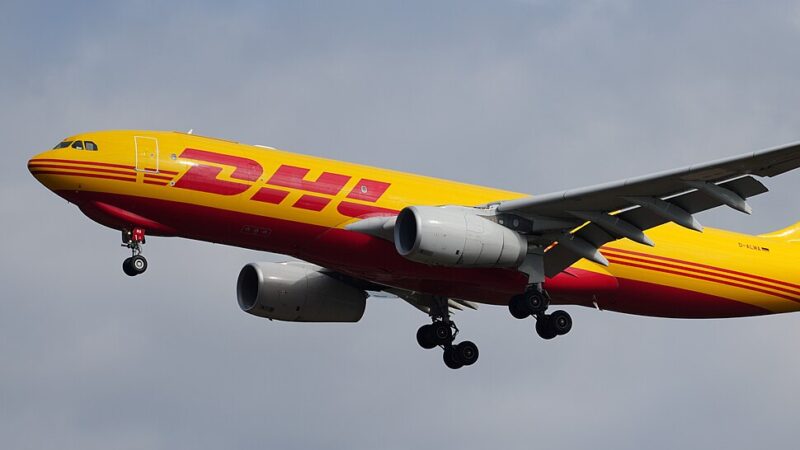 DHL jet