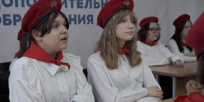 Mr Nobody Against Putin