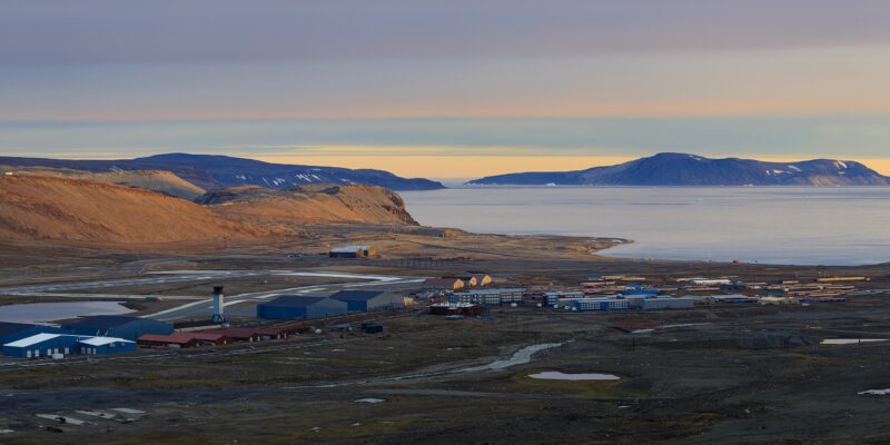 Nestled in a remote corner at the “Top of the World” lies Thule Air Base, Greenland, the Department of Defense’s northernmost installation, located 750 miles north of the Arctic Circle, Aug. 16, 2022. Photo: U.S. Space Force / Paul Honnick / Wikimedia Commons, United States Government Work.