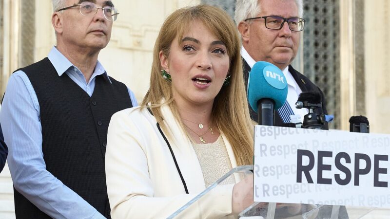Silvia Uscov speaking at George Simion’s press conference, May 4, 2025. Photo source: AUR România / Wikimedia Commons, Public Domain.