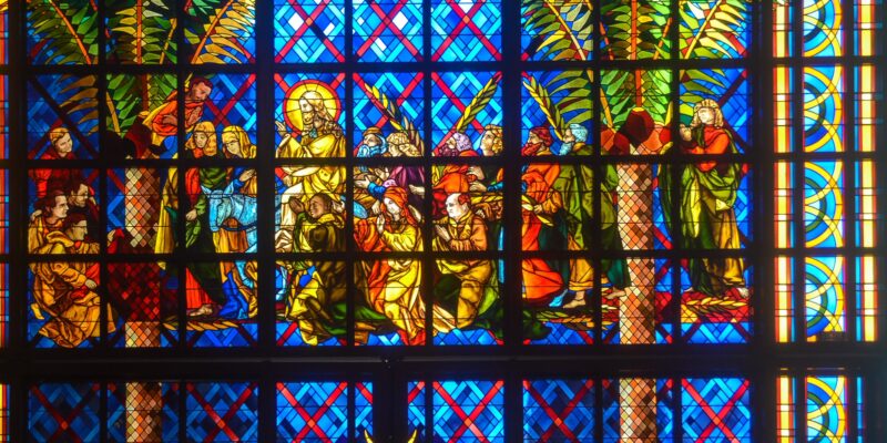 Stained glass of Basilica of Our Lady of Peace of Yamoussoukro. Photo by Jbdodane on Flickr
