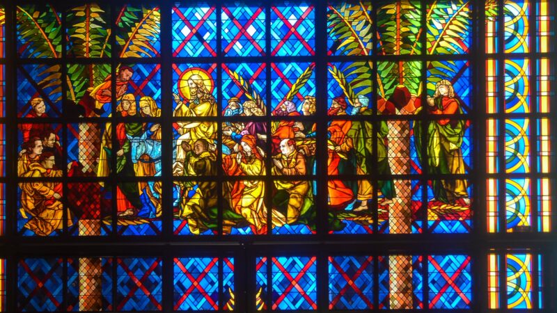 Stained glass of Basilica of Our Lady of Peace of Yamoussoukro. Photo by Jbdodane on Flickr