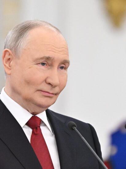 During the ceremony awarding the Hero of Labour medals and the Russian Federation State Prizes. Photo source: Sergei Bobylyov / RIA Novosti / Kremlin.ru / Wikimedia Commons, CC BY 4.0