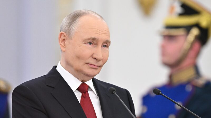 During the ceremony awarding the Hero of Labour medals and the Russian Federation State Prizes. Photo source: Sergei Bobylyov / RIA Novosti / Kremlin.ru / Wikimedia Commons, CC BY 4.0