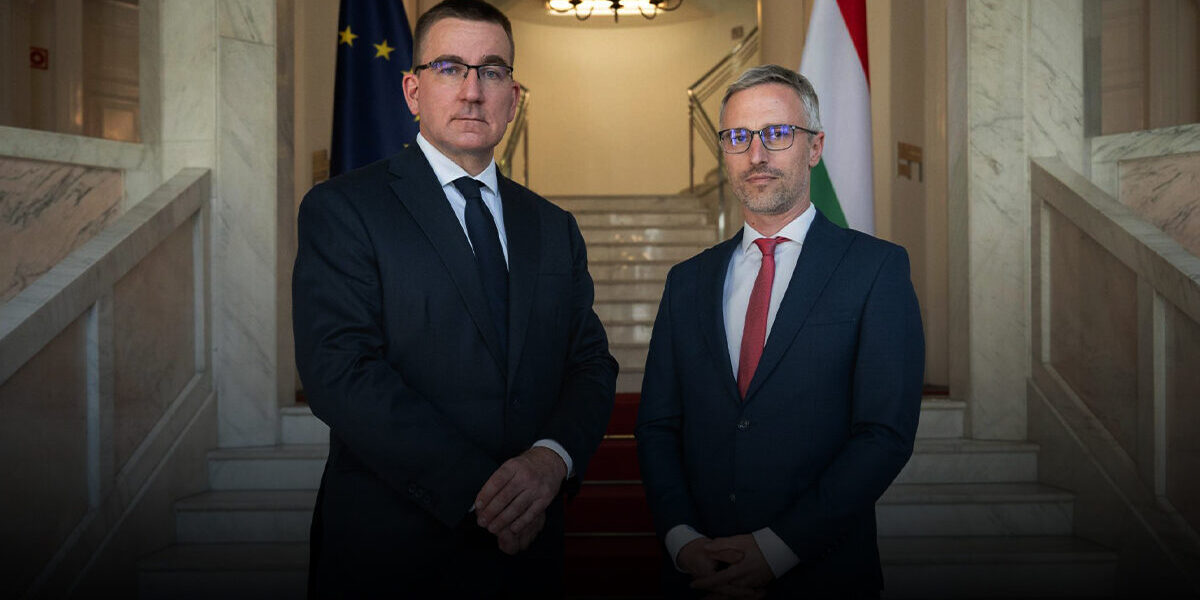 Andras Racz Deputy Director and Botond Feledy Director General of the Hungarian Institute of International Affairs (Photo: Hungarian Institute of International Affairs)